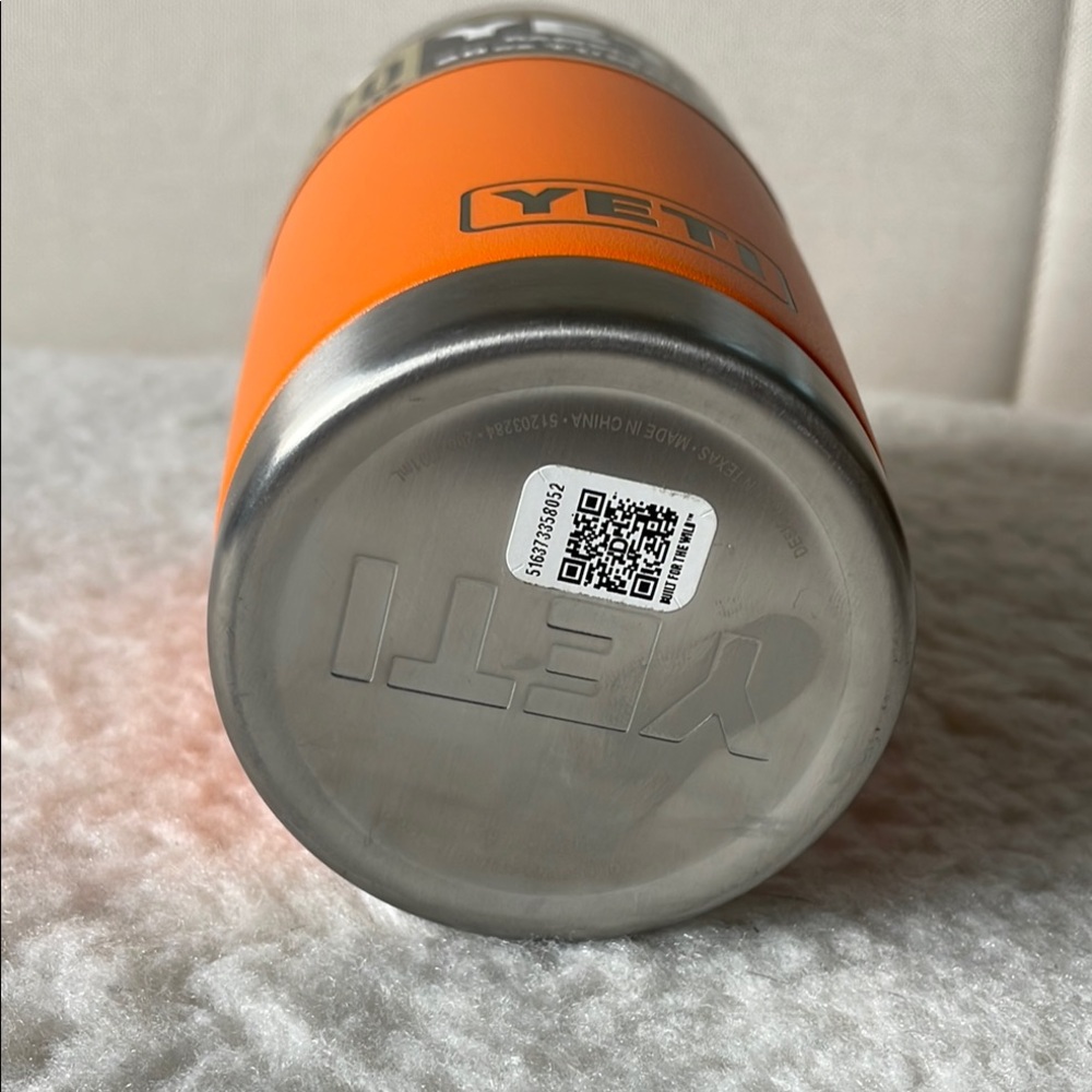 NWT YETI Rambler 20oz Tumbler - Orange - Picture 2 of 6